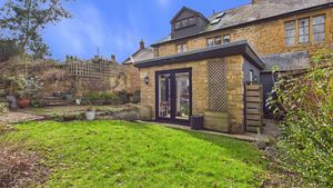 Photo 9- click for photo gallery